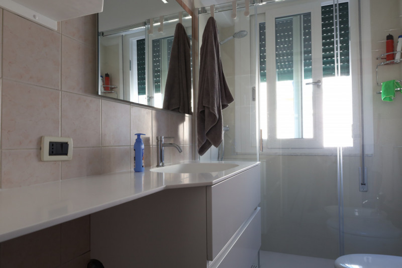 ARACELI

Inserito in un quartiere residenziale, zona ben abitata e molto tranquilla. L'appartamen...