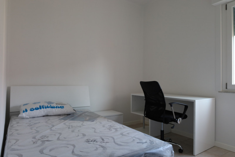 ARACELI

Inserito in un quartiere residenziale, zona ben abitata e molto tranquilla. L'appartamen...