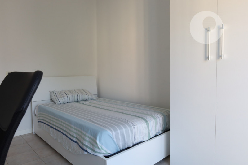 ARACELI

Inserito in un quartiere residenziale, zona ben abitata e molto tranquilla. L'appartamen...