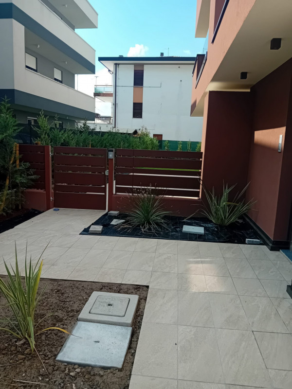 Situato nel cuore di Abano Terme, a soli cinque minuti a piedi dal vivace centro pedonale, questo...