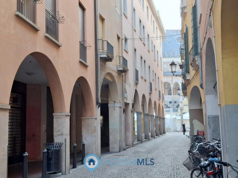 Immobile in esclusiva al Gruppo Padova MLS
PIAZZE – 2 CAMERE PER INVESTIMENTO €.265.000

Nel cuor...