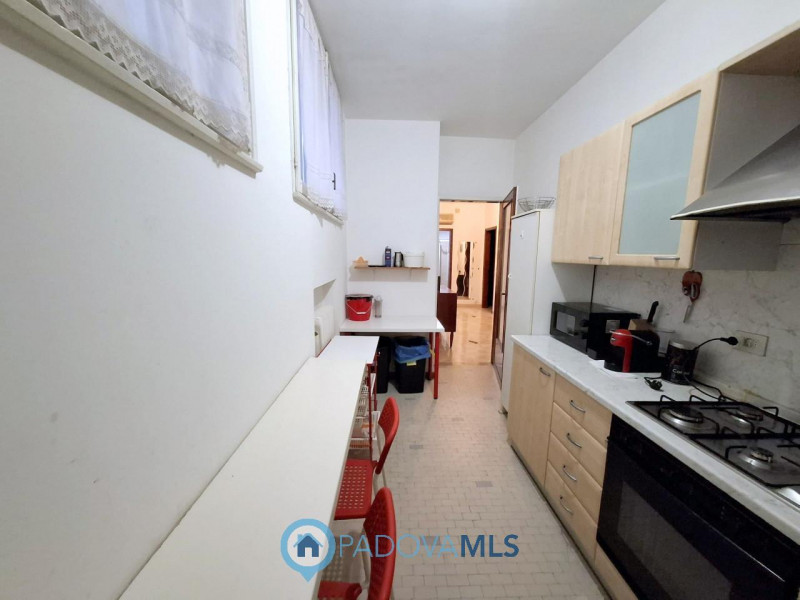 Immobile in esclusiva al Gruppo Padova MLS
PIAZZE – 2 CAMERE PER INVESTIMENTO €.265.000

Nel cuor...