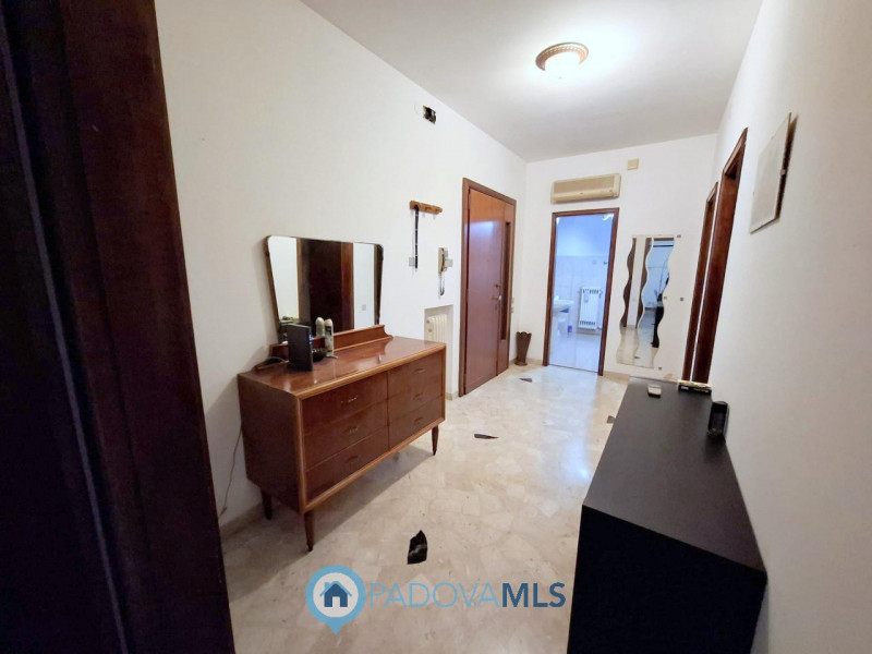 Immobile in esclusiva al Gruppo Padova MLS
PIAZZE – 2 CAMERE PER INVESTIMENTO €.265.000

Nel cuor...