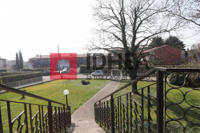 MONIGO-TREVISO
"RIF:APM1"

L'agenzia immobiliare Idhea di Villorba ha il piacere di presentarvi q...