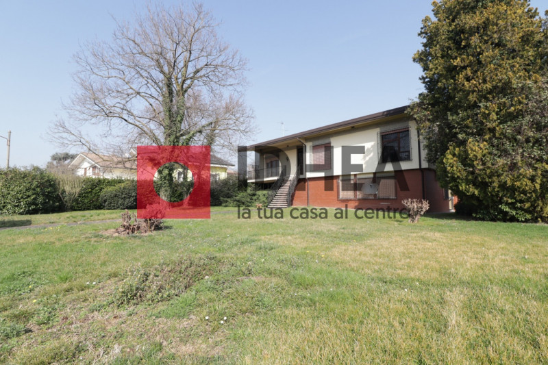 MONIGO-TREVISO
"RIF:APM1"

L'agenzia immobiliare Idhea di Villorba ha il piacere di presentarvi q...