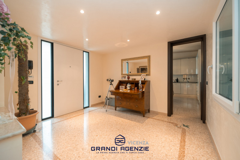 Situata in un contesto residenziale servito e apprezzato per la sua tranquillità, a Cavazzale di ...