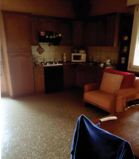 Rif. A.A.4-23

Vendita all'asta - bifamiliare su due piani con accessori in data 12 marzo 2026

D...