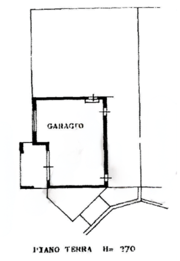 Rif. A.A.4-23

Vendita all'asta - bifamiliare su due piani con accessori in data 12 marzo 2026

D...
