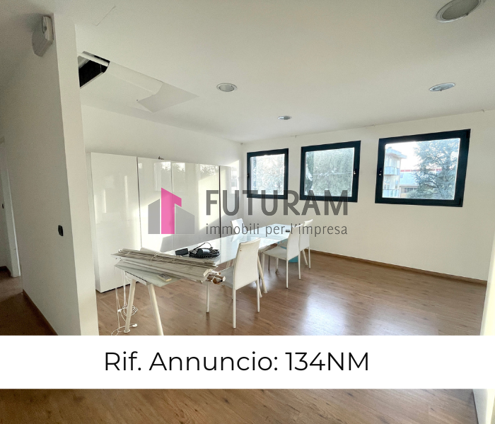 RIF: 134NM - PADOVA - PER INFO 340 335 8378 - 0444/310220

Propongo in affitto un ufficio al prim...