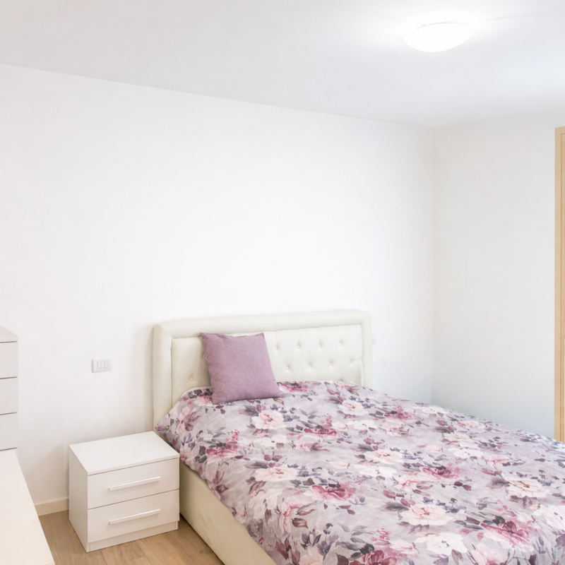 (PER INFO Vittorio 3517343301) Proponiamo in vendita un elegante appartamento trilocale di circa ...