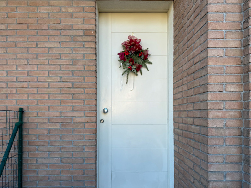 (PER INFO Vittorio 3517343301) Proponiamo in vendita un elegante appartamento trilocale di circa ...