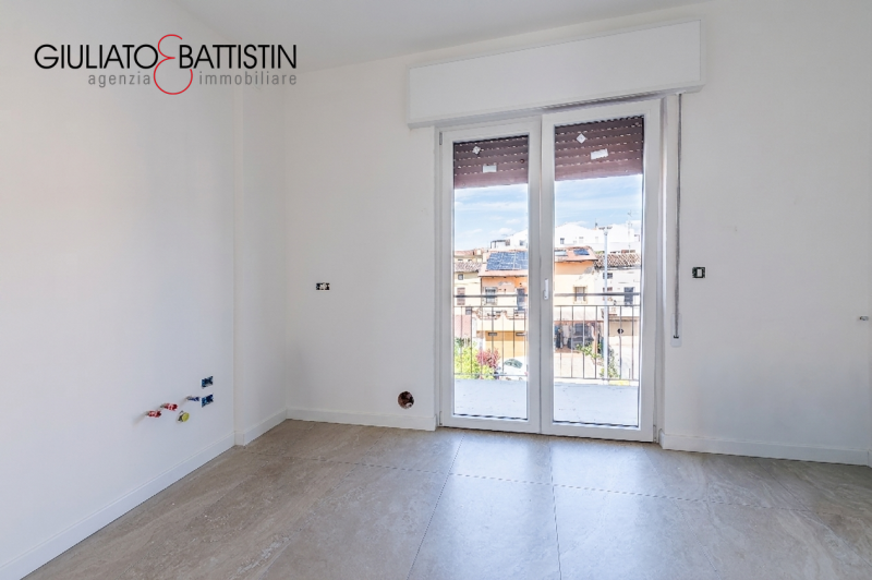 Altavilla Vicentina, posizione interna e tranquilla in piccolo contesto di sole 5 unità proponiam...