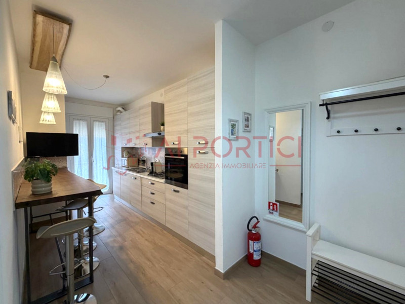 PIOVE DI SACCO – APPARTAMENTO A due passi dal centro storico, proponiamo in locazione appartament...