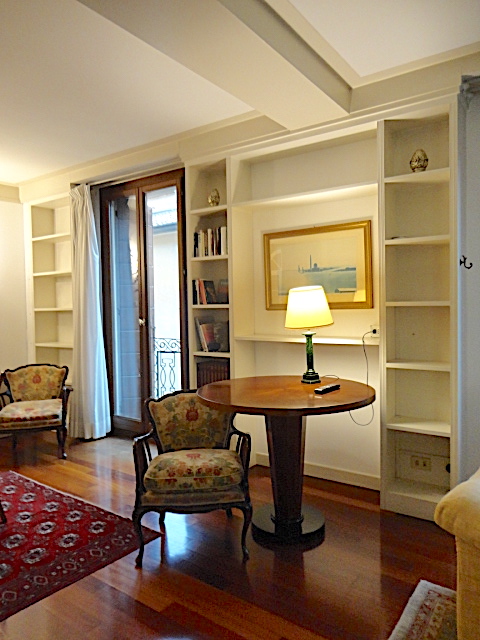 In una splendida posizione nella città, a pochi passi da Piazza dei Signori e comodo al parcheggi...