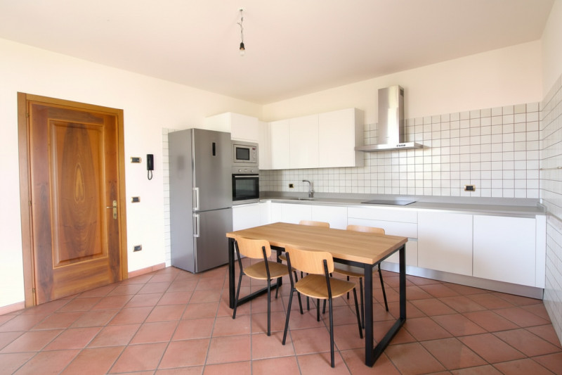 SOLESINO: proponiamo in vendita, nel cuore del paese, una splendida villa contemporanea di circa ...