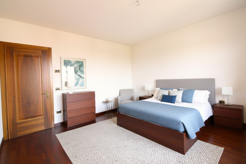 SOLESINO: proponiamo in vendita, nel cuore del paese, una splendida villa contemporanea di circa ...