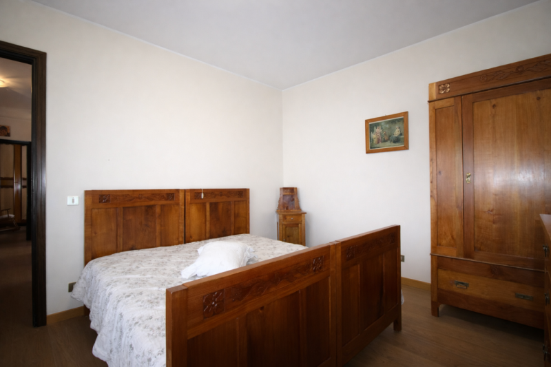 Monticello Conte Otto. In una palazzina di sole 4 unità abitative in centro al paese, proponiamo ...