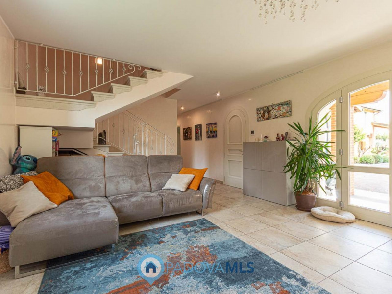 Immobile in esclusiva al Gruppo Padova MLS

Nel cuore della zona Bosco di Rubano, in un contesto ...