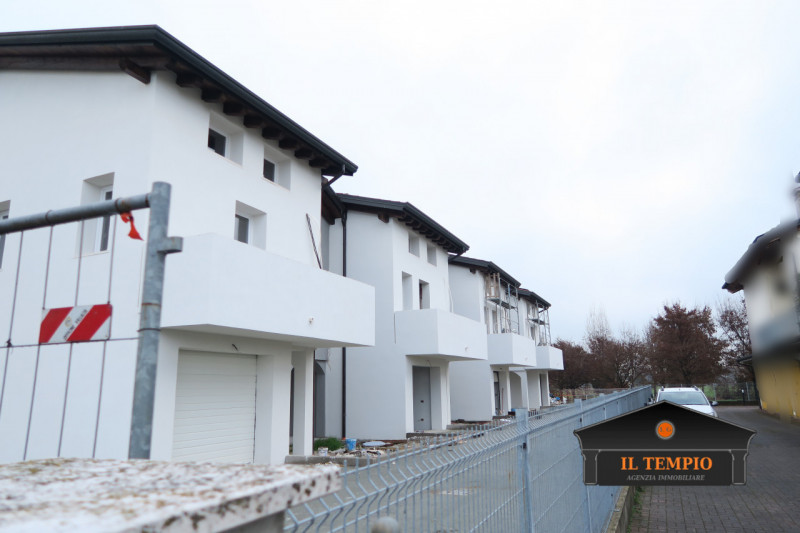 Bellissime villette a schiera terra-cielo, situate in una tranquilla zona residenziale di Bolzano...