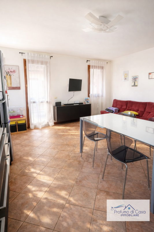 Pianiga loc. Mellaredo: In posizione strategica e comoda a tutti i principali servizi della zona,...