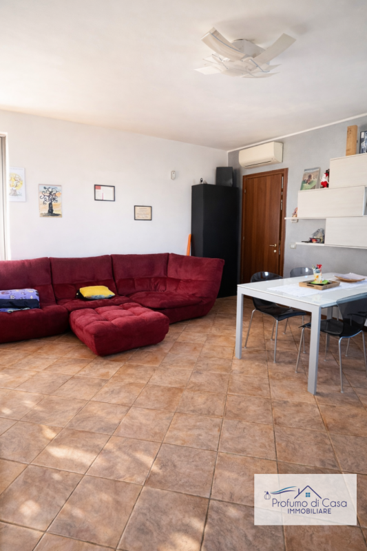 Pianiga loc. Mellaredo: In posizione strategica e comoda a tutti i principali servizi della zona,...