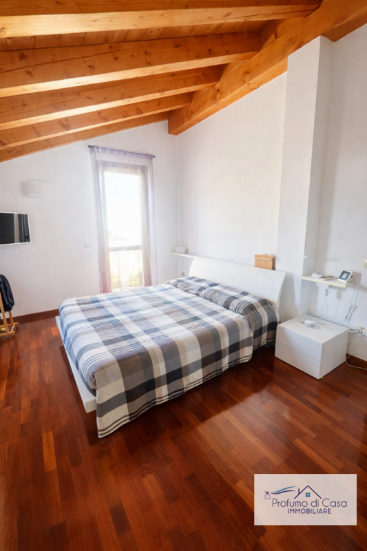 Pianiga loc. Mellaredo: In posizione strategica e comoda a tutti i principali servizi della zona,...