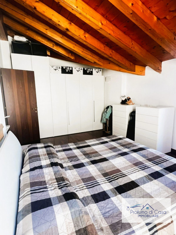 Pianiga loc. Mellaredo: In posizione strategica e comoda a tutti i principali servizi della zona,...