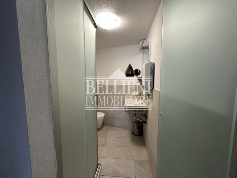 SANTI APOSTOLI: In palazzo d'epoca recentemente ristrutturato affittiamo monolocale completamente...