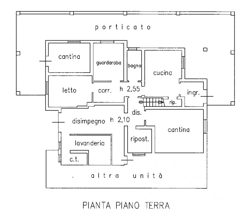 COMPOSIZIONE:
Proponiamo in vendita bellissima casa singola disposta su due livelli con ampi spaz...