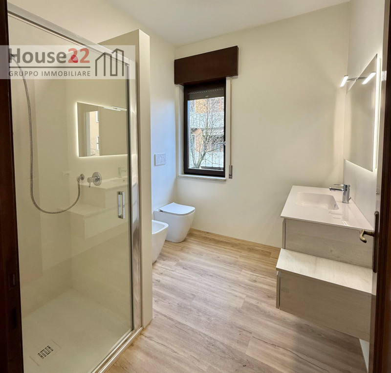 SANTA BERTILLA (Via Battaglione Stelvio 24). In tranquilla zona residenziale proponiamo, in villa...