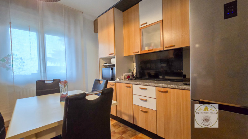 APE650 - In un contesto di poche unità proponiamo ad Este appartamento di ampie metrature situato...