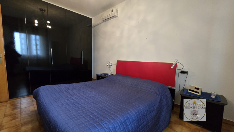 APE650 - In un contesto di poche unità proponiamo ad Este appartamento di ampie metrature situato...