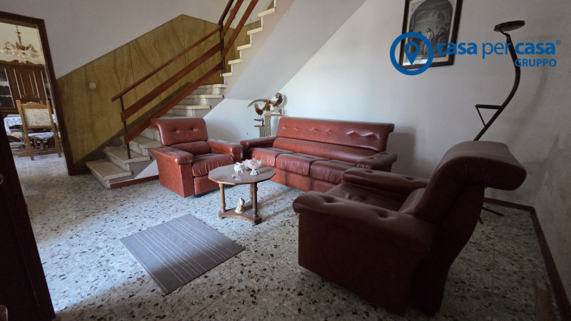 APPROVATO GRUPPO CASA PER CASA: VALUTATO, CONTROLLATO, GESTITO IN ESCLUSIVA

ZONA: Nel Comune di ...