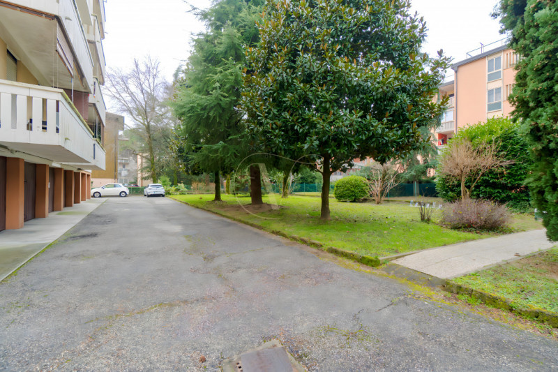 In contesto residenziale comodo ai principali servizi, proponiamo in vendita appartamento luminos...