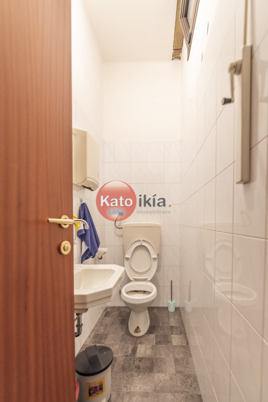 In una delle zone più richieste di Vicenza, bilocale di circa 70 mq al 1° piano con ascensore. Og...