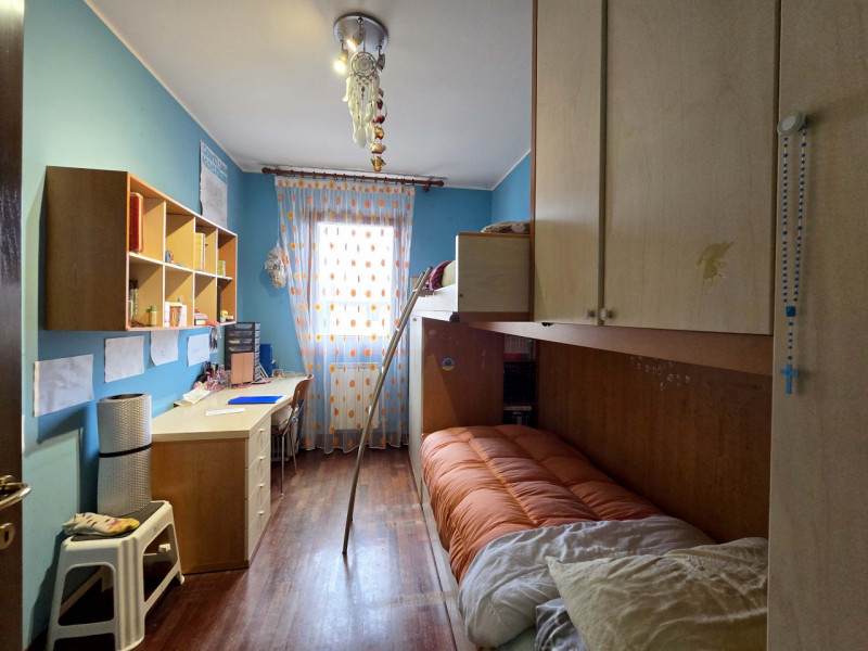 PONZANO VENETO in piccola palazzina con scala di sole 4 unità, vendesi appartamento al primo pian...