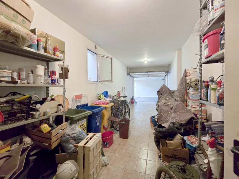 PONZANO VENETO in piccola palazzina con scala di sole 4 unità, vendesi appartamento al primo pian...