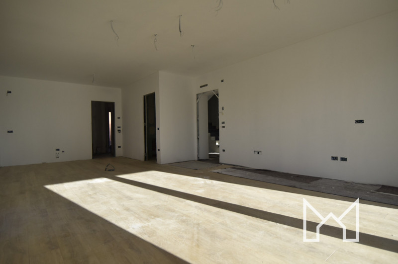 ROSSANO VENETO- Inserito in una zona residenziale di nuova realizzazione all'interno di una strad...