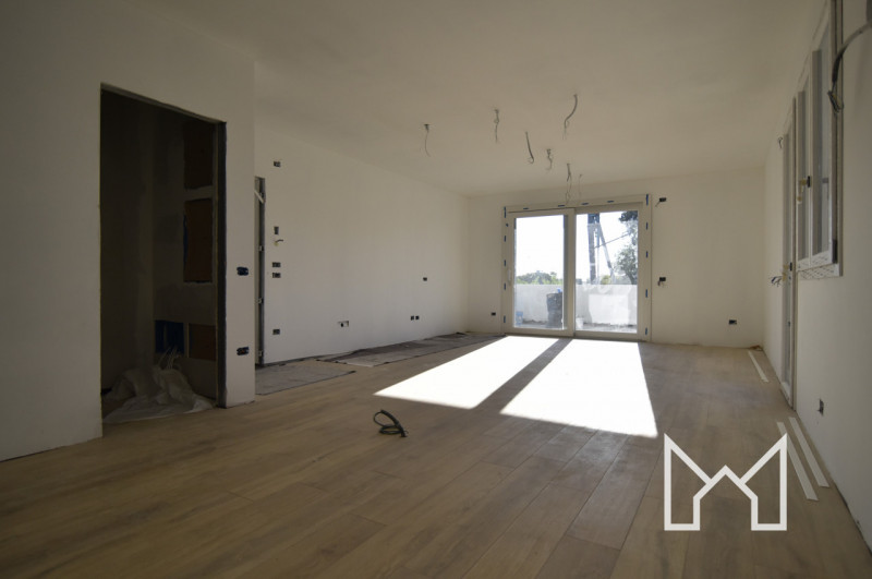 ROSSANO VENETO- Inserito in una zona residenziale di nuova realizzazione all'interno di una strad...