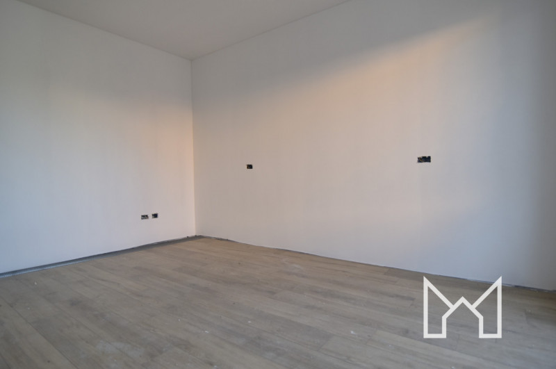 ROSSANO VENETO- Inserito in una zona residenziale di nuova realizzazione all'interno di una strad...