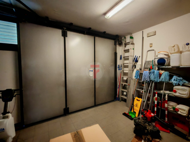 Se stai cercando uno spazio versatile e strategico per la tua attività, non perdere questa opport...