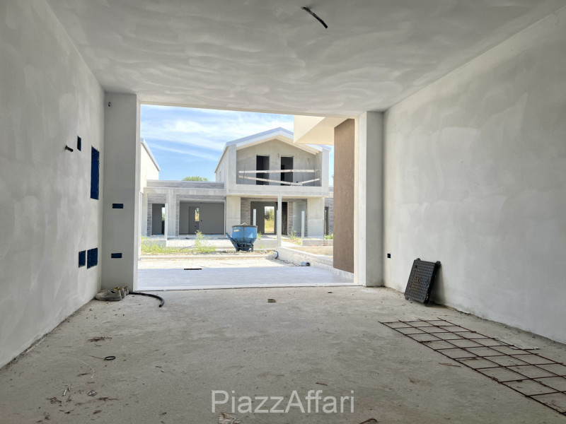 Casa singola caratterizzata dal nuovo design abitativo, di nuova generazione e realizzazione. Lib...