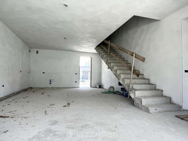 Casa singola caratterizzata dal nuovo design abitativo, di nuova generazione e realizzazione. Lib...