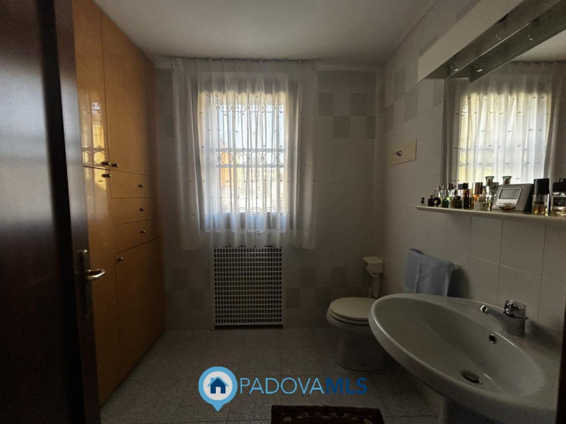 VENDITA DI UNA PORZIONE DI CASA A PADOVA, PONTE DI BRENTA

Immobile in esclusiva al Gruppo Padova...