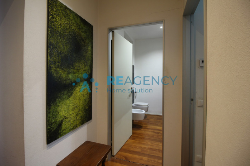 Thiene 

Sei alla ricerca di un appartamento esclusivo dagli ampi spazi? 

Prezzo € 329.000

CHIA...