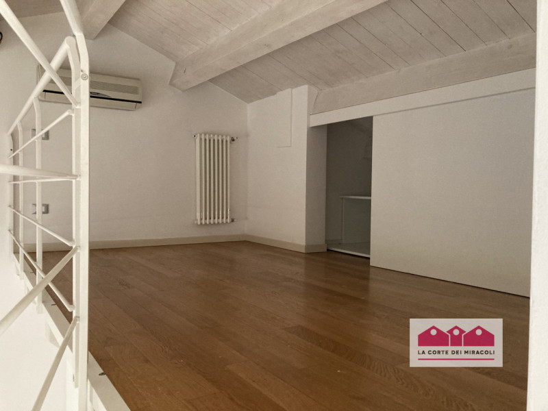 COSTABISSARA-RESIDENCE SAN VALENTINO: IN PICCOLO ED ELEGANTE CONTESTO COMPLETAMENTE RISTRUTTURATO...