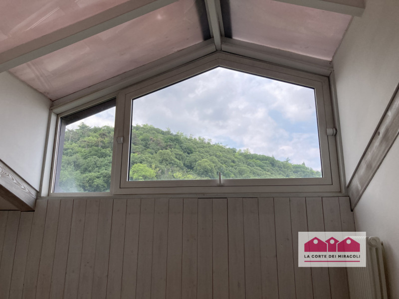 COSTABISSARA-RESIDENCE SAN VALENTINO: IN PICCOLO ED ELEGANTE CONTESTO COMPLETAMENTE RISTRUTTURATO...