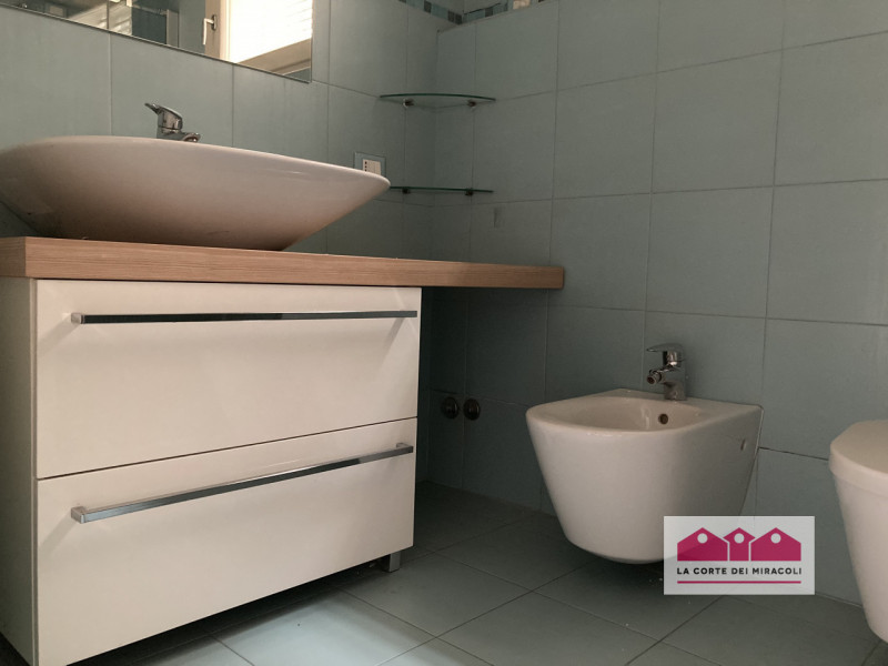 COSTABISSARA-RESIDENCE SAN VALENTINO: IN PICCOLO ED ELEGANTE CONTESTO COMPLETAMENTE RISTRUTTURATO...