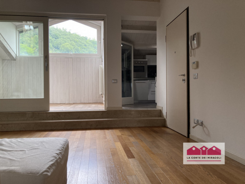 COSTABISSARA-RESIDENCE SAN VALENTINO: IN PICCOLO ED ELEGANTE CONTESTO COMPLETAMENTE RISTRUTTURATO...