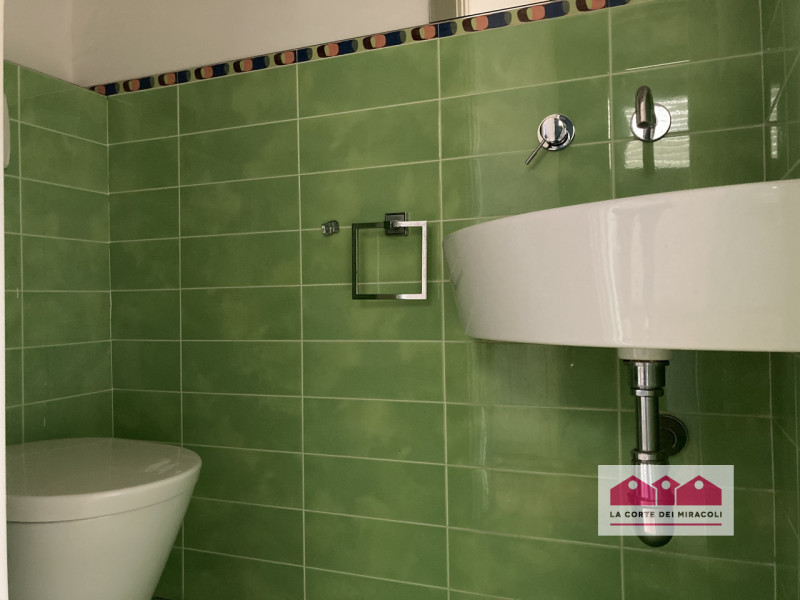 COSTABISSARA-RESIDENCE SAN VALENTINO: IN PICCOLO ED ELEGANTE CONTESTO COMPLETAMENTE RISTRUTTURATO...